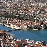 Mira ホームステイ *