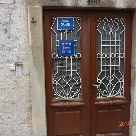 Mira Trogir