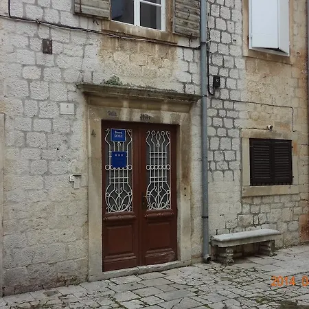 Rum i privatbostad Mira